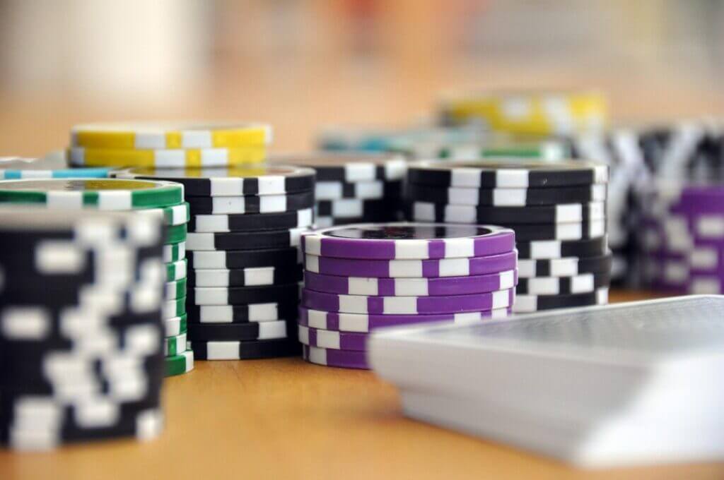 Egal, ob hohe oder niedrige Einsätze. Die richtige Poker-Strategie ist ausschlaggebend.