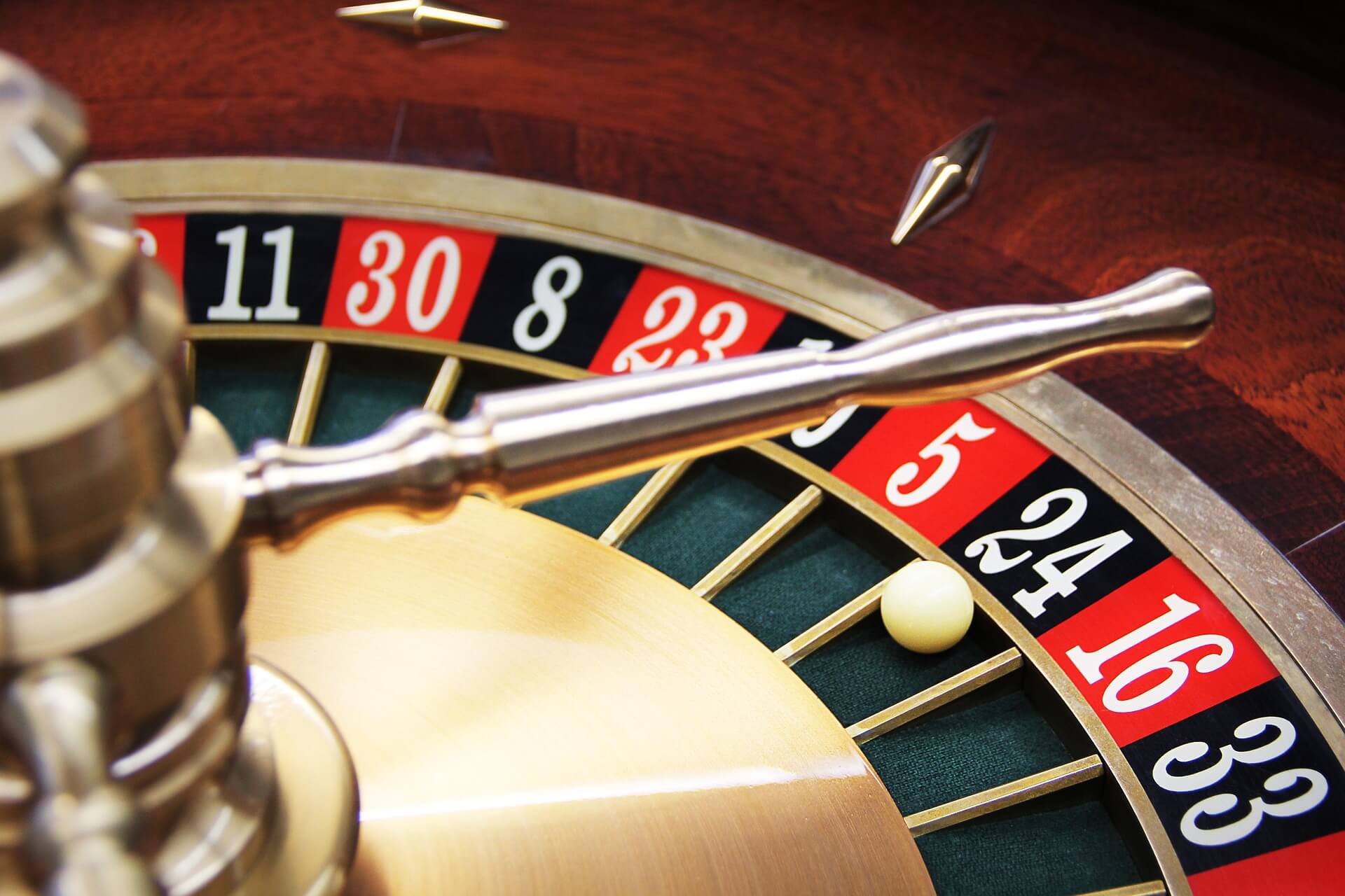 Bedeuten die Online Casinos der Schweizer Spielbanken das Aus für Spielhallen?